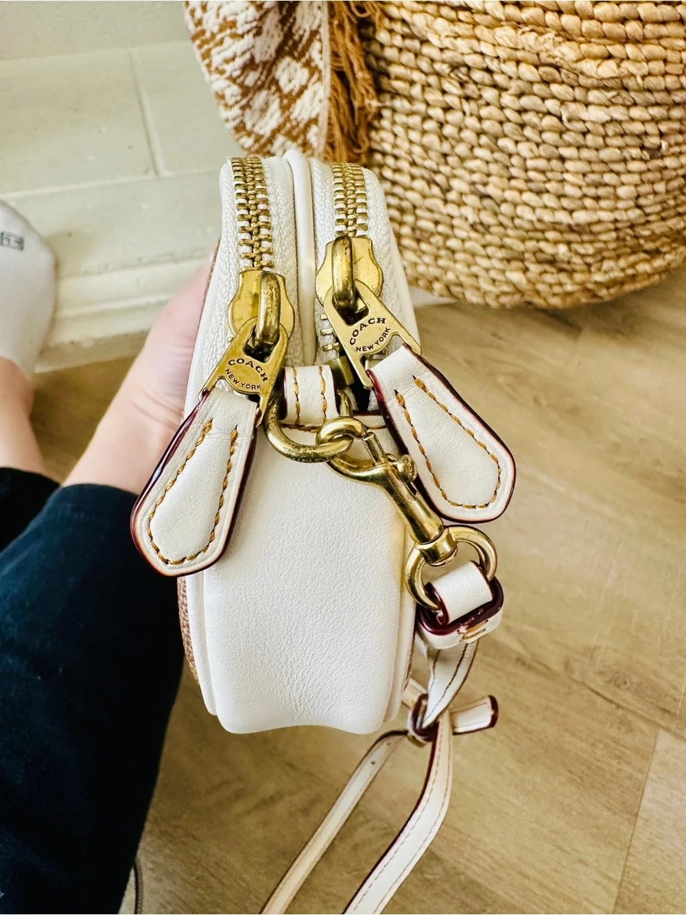 Coach crossbody signature